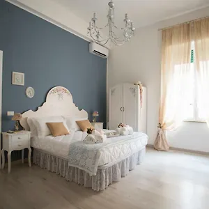 la-maison-romantique.hotels-amalfi.com/